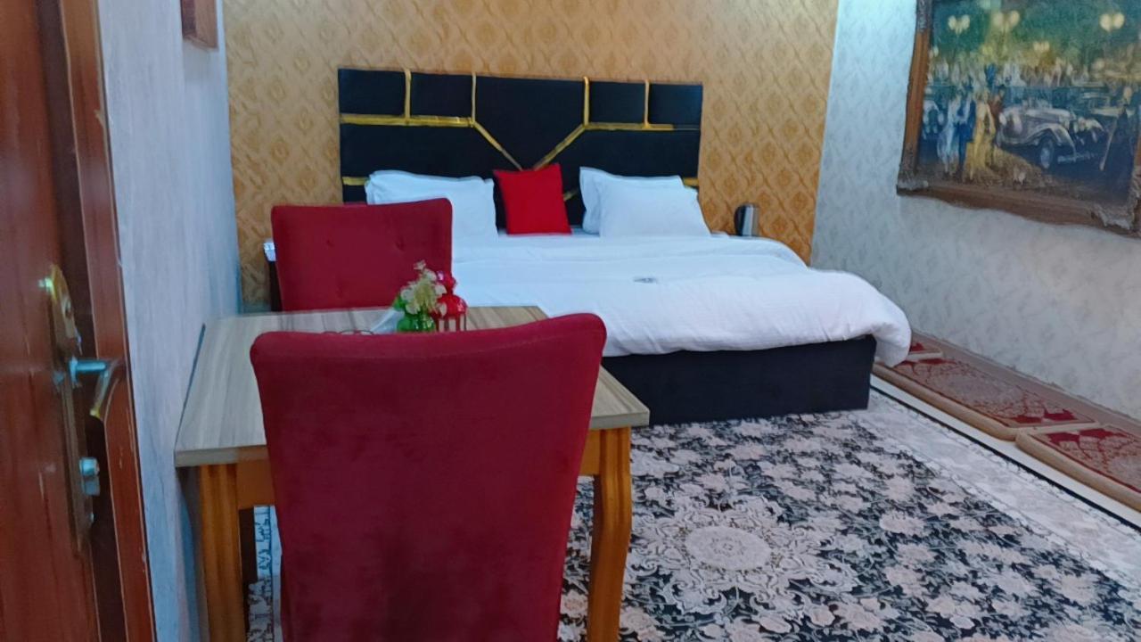 Nuit De Paris Hotell Abuja Eksteriør bilde