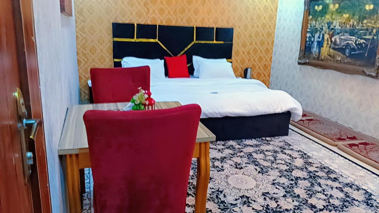 Nuit De Paris Hotell Abuja Eksteriør bilde