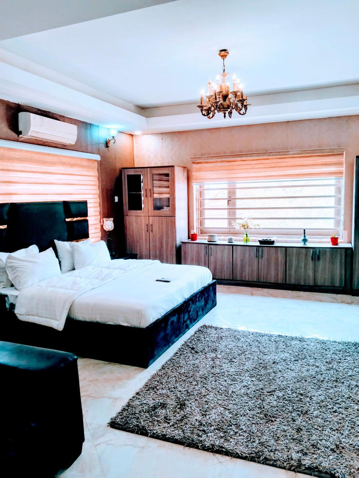 Nuit De Paris Hotell Abuja Eksteriør bilde