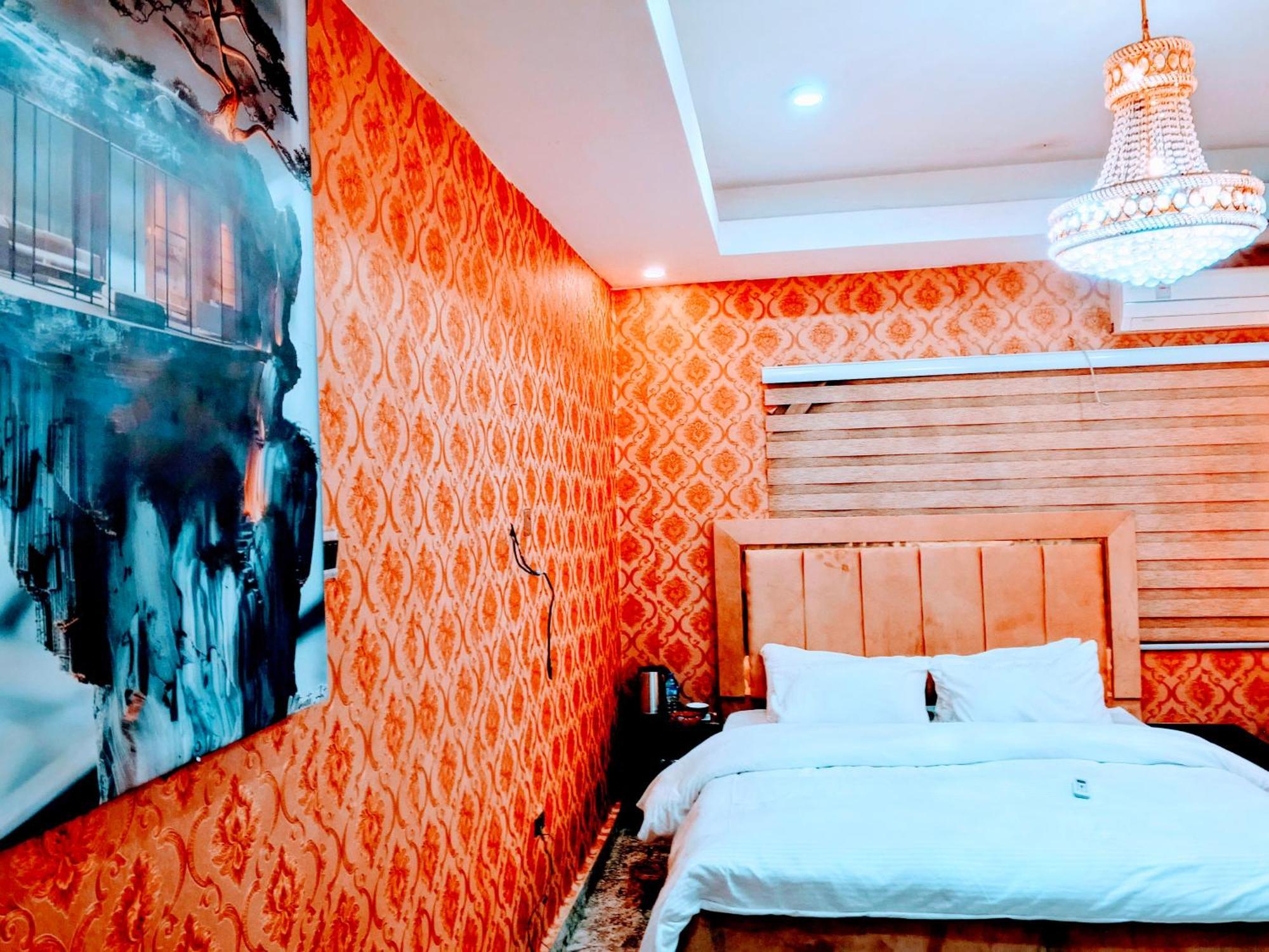 Nuit De Paris Hotell Abuja Eksteriør bilde
